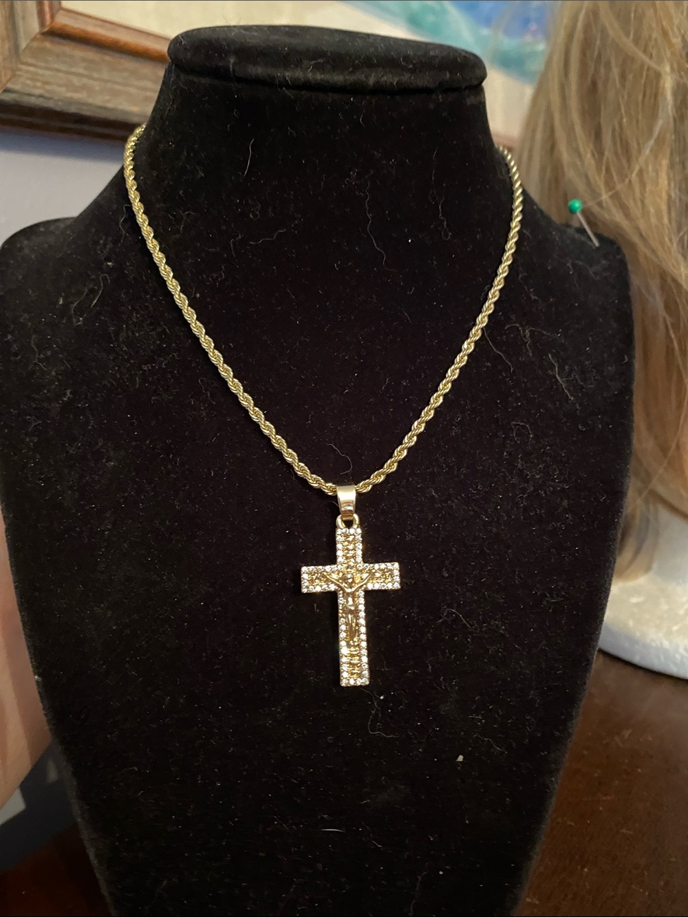 V! Jewelry Gold Cross Pendant Rope Chain Necklace Religious